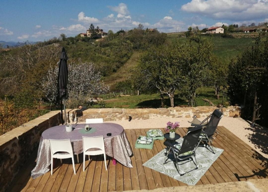 Une Evasion Dans Les Pierres Dorees Moire Εξωτερικό φωτογραφία